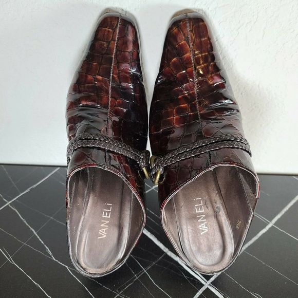 VANELi Brown Patent Leather Mule Shoes Slip On Slides Size 7.5 Kitten Heel Clogs - Picture 4 of 10